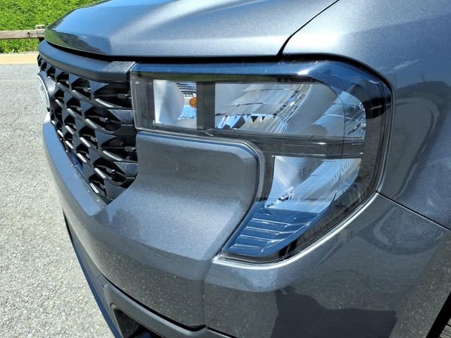 New 2026 Carbonized Gray Metallic Ford XLT image 5