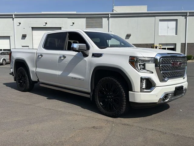 Used 2020 White GMC Denali image 13