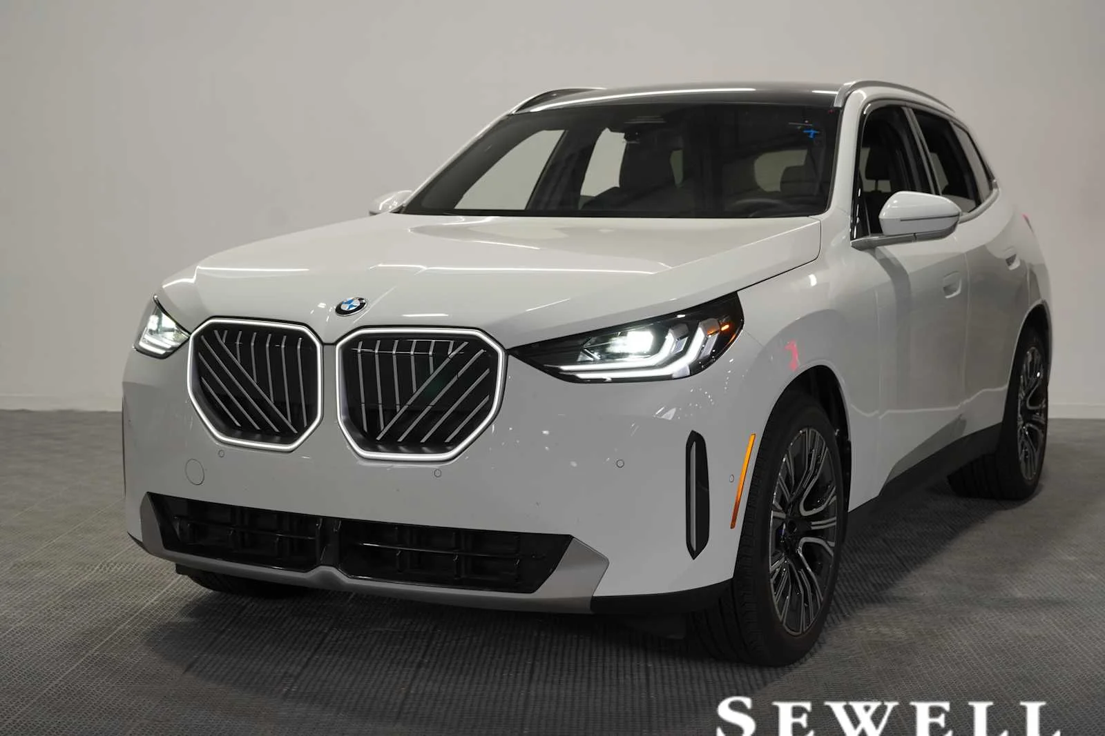 2025 BMW X3 30 XDRIVE's photo