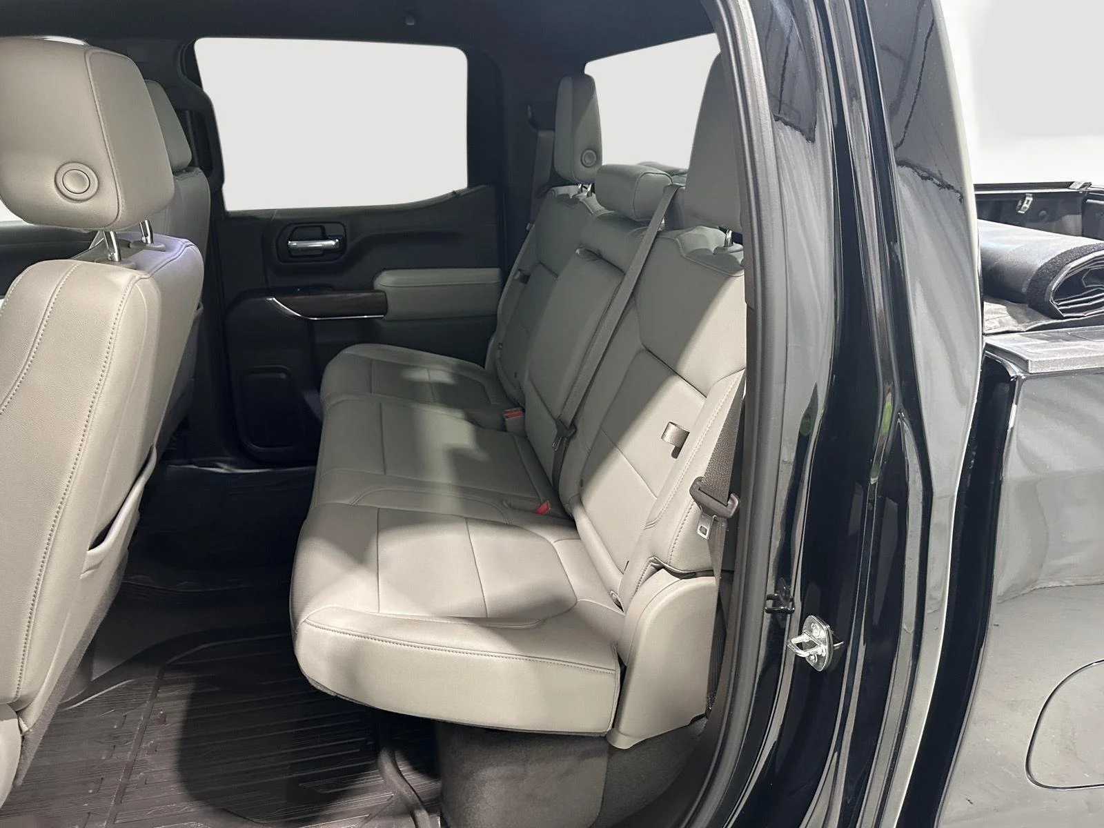 Used 2021 ONYX BLACK GMC SLT image 24