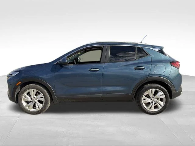 Used 2024 Blue Buick Preferred image 6
