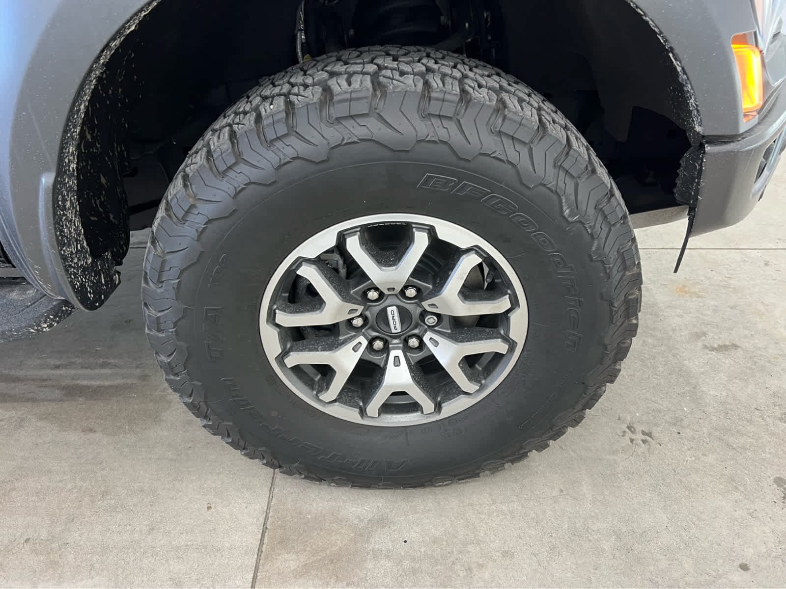 2023 Ford F-150 Raptor - Photo 8