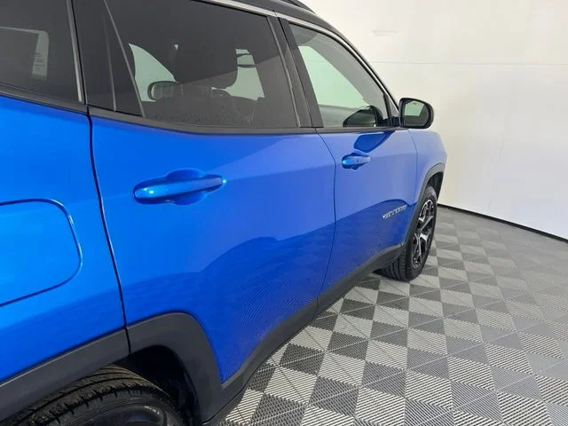 Used 2025 Blue Jeep Limited image 9