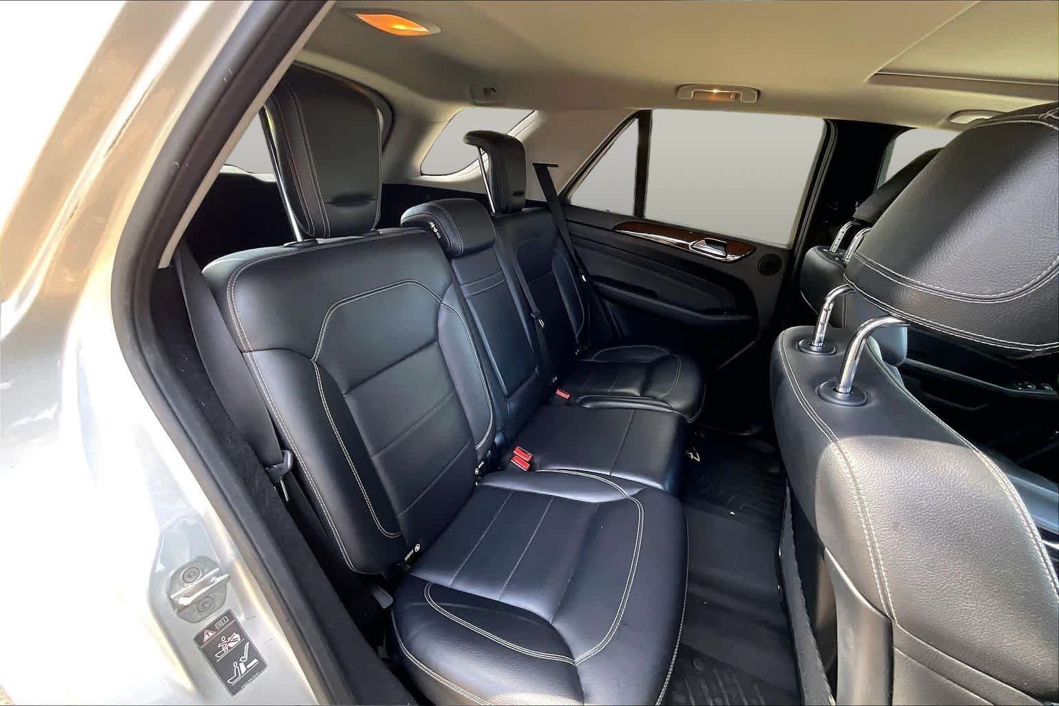 Used 2012 Iridium Silver Metallic Mercedes-Benz ML 350 BlueTEC® image 18