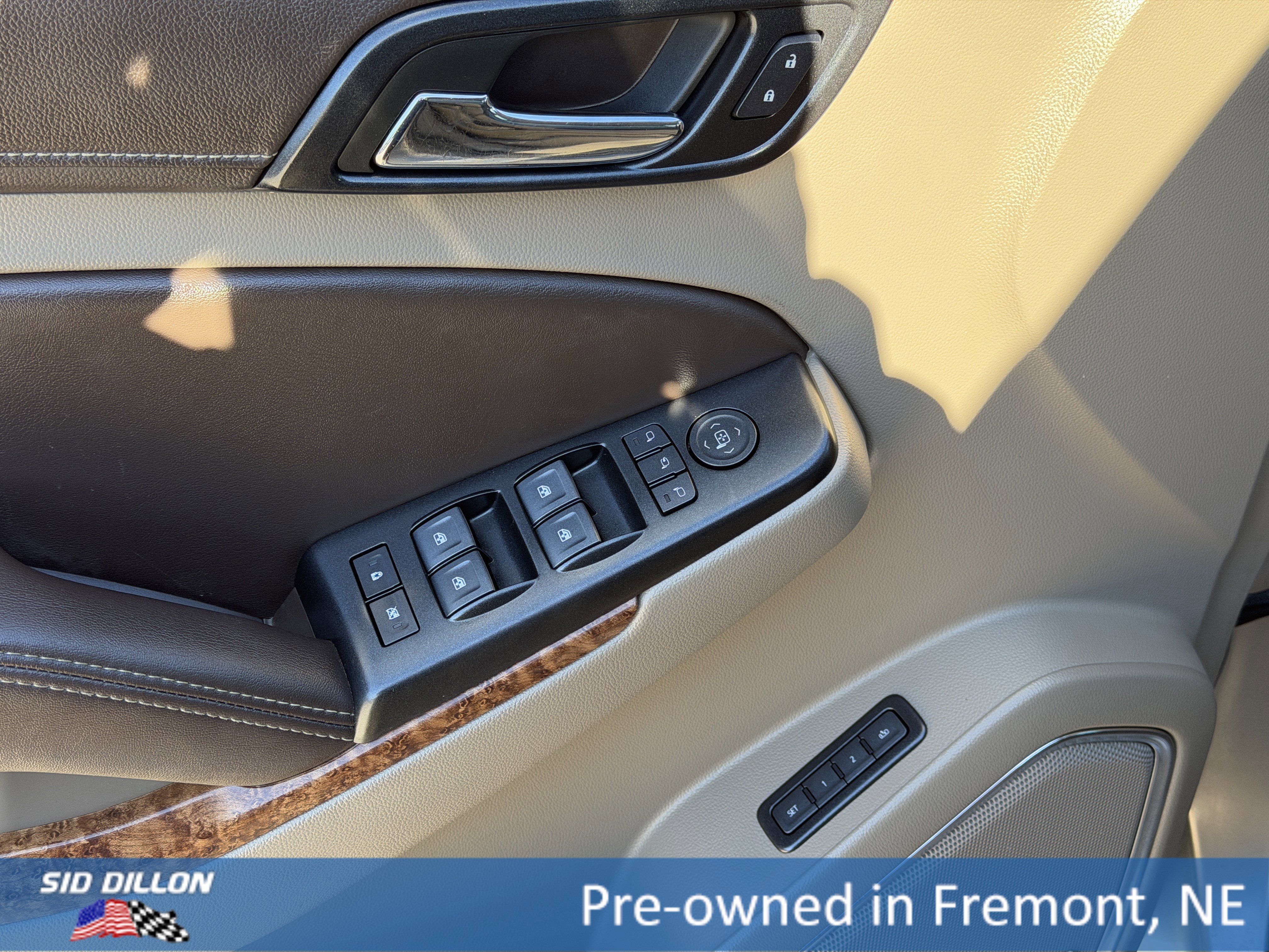 Used 2019 Pepperdust Metallic Chevrolet Premier image 17