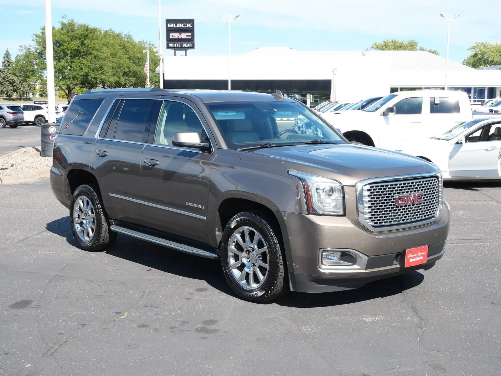 Used 2016 GMC Yukon Denali with VIN 1GKS2CKJ5GR172108 for sale in Saint Paul, Minnesota