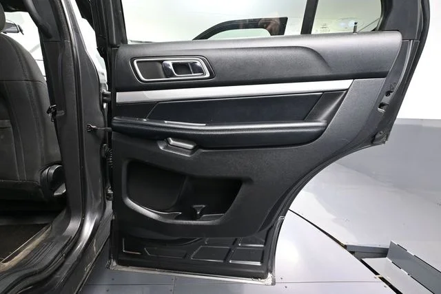2017 Ford Explorer XLT - Photo 39
