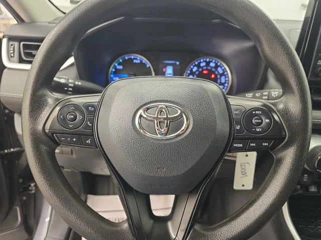 Used 2021 Magnetic Gray Metallic Toyota LE image 28