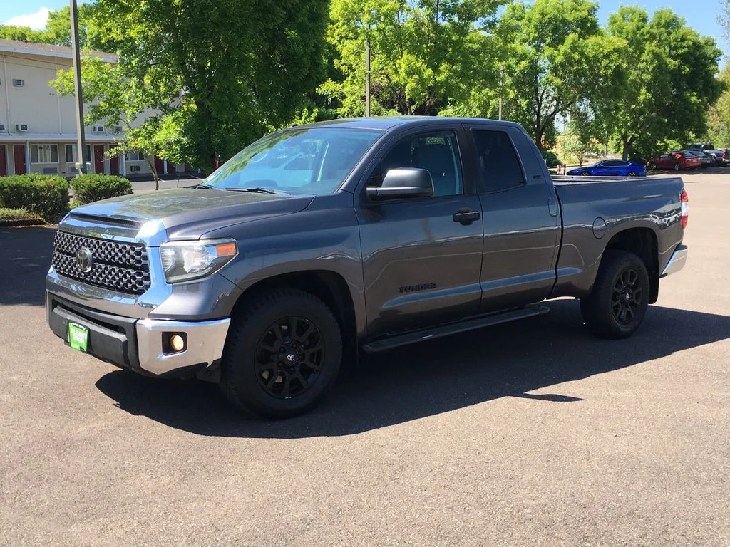 Used 2019 Gray Toyota SR5 image 11