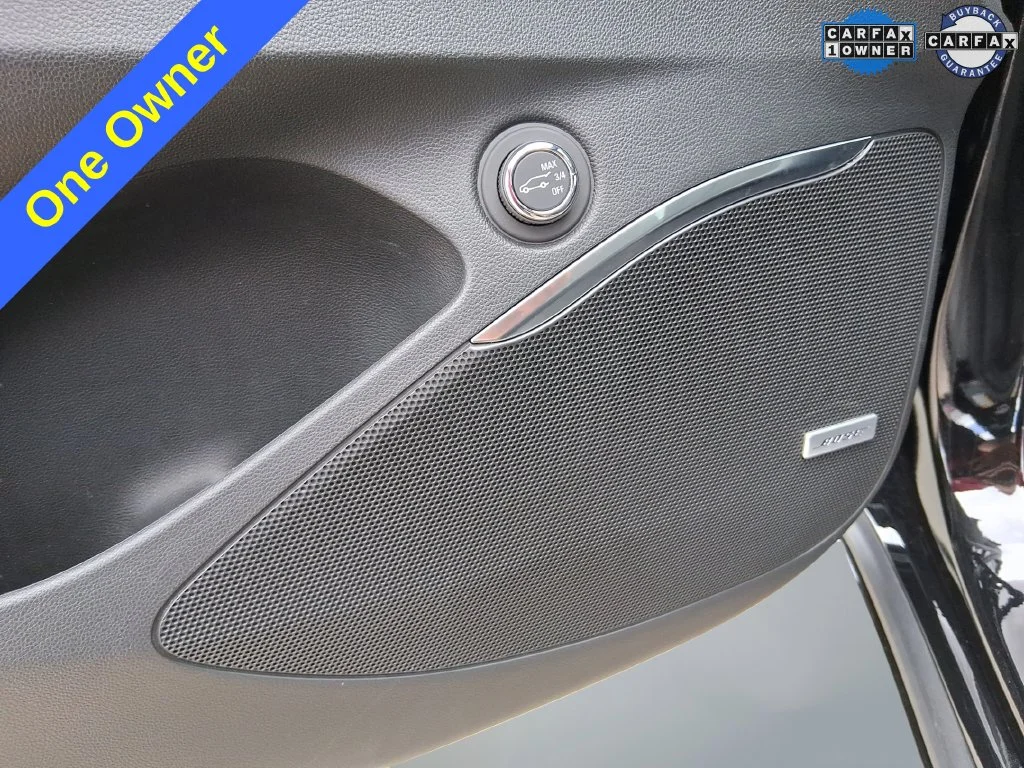 Used 2023 Black Buick Avenir image 30