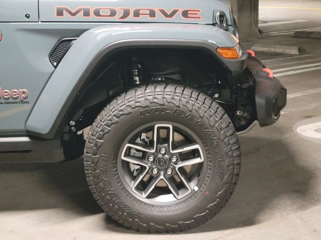 New 2026 Anvil Clearcoat Jeep Mojave image 23