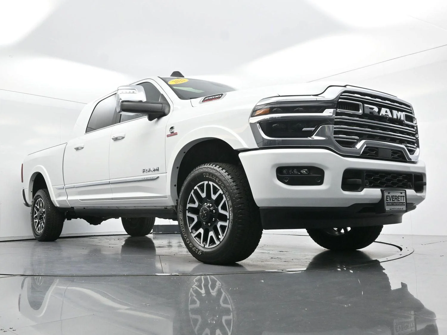 Used 2025 White Ram Limited image 49