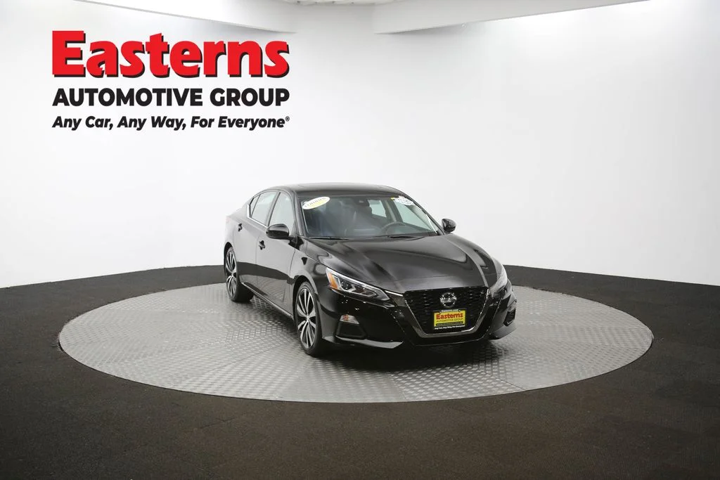 Used 2022 Black Nissan 2.0 SR image 50