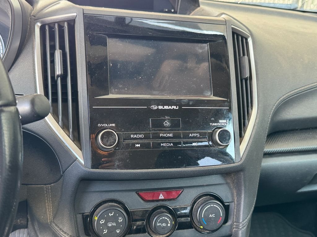Used 2018 Silver Subaru 2.0i Premium image 19