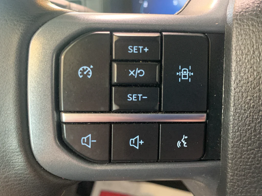 Used 2025  Ford XLT image 18