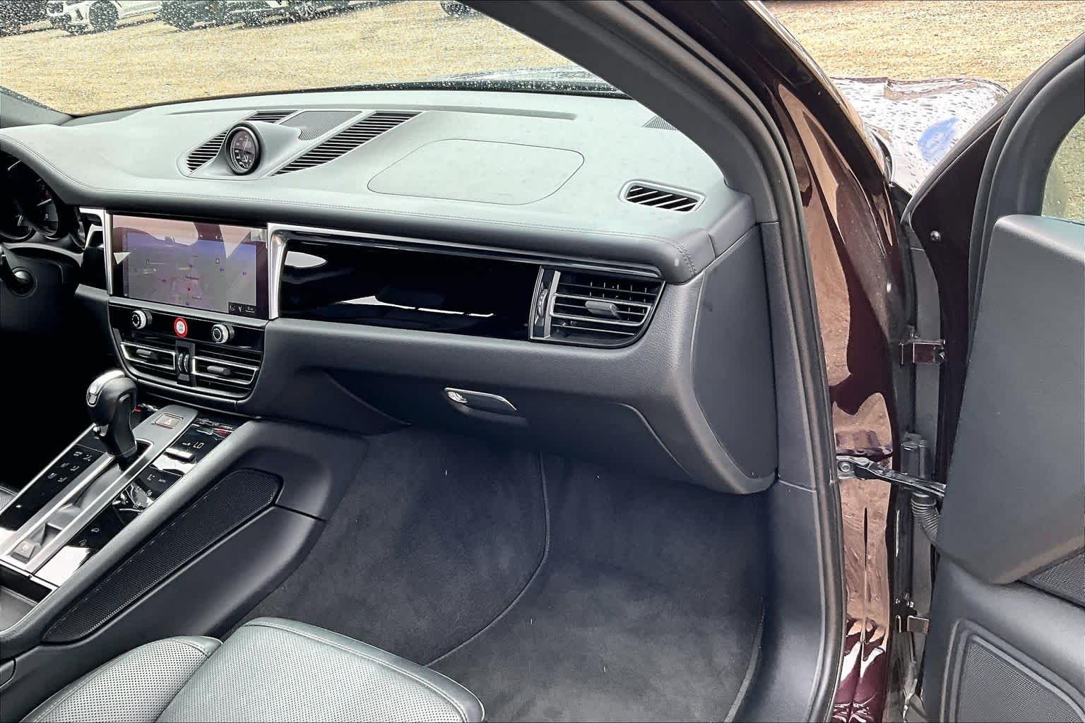 Used 2023 Black Porsche  image 15