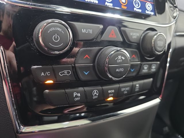Used 2020 Pacific Blue Clearcoat Jeep Limited image 23