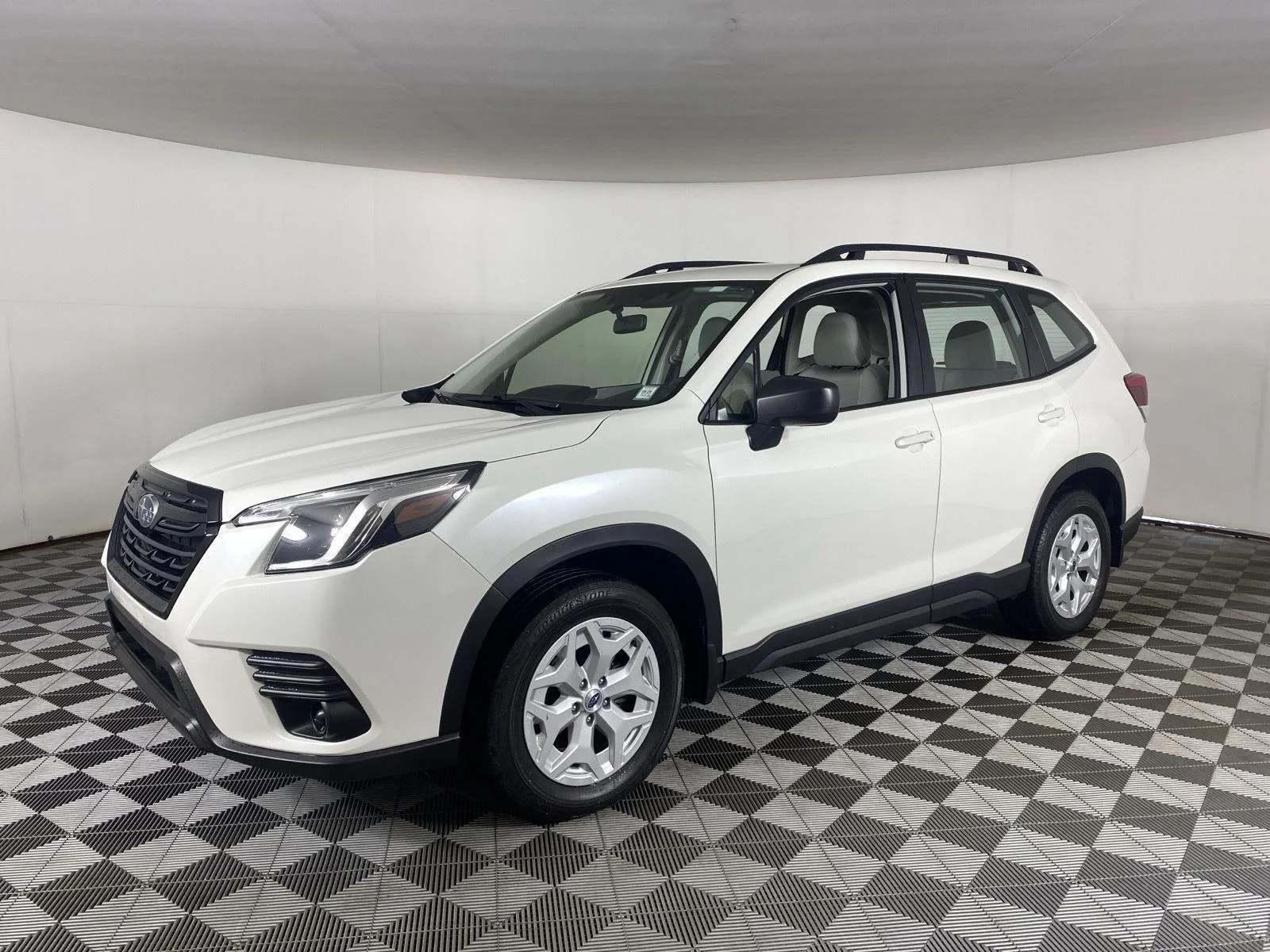 Used 2023 Crystal White Pearl Subaru  image 3