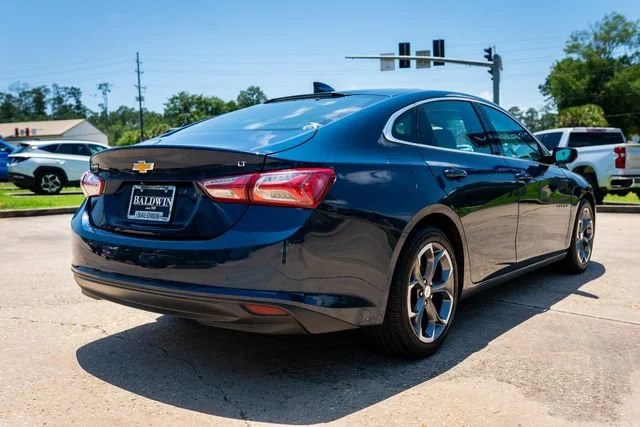 Used 2021 Northsky Blue Metallic Chevrolet LT image 18