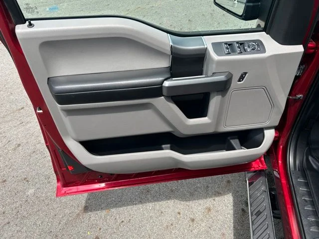 Used 2016 Red Ford XLT image 26