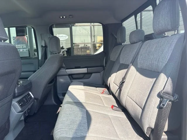 Used 2021 Silver Ford XLT image 17