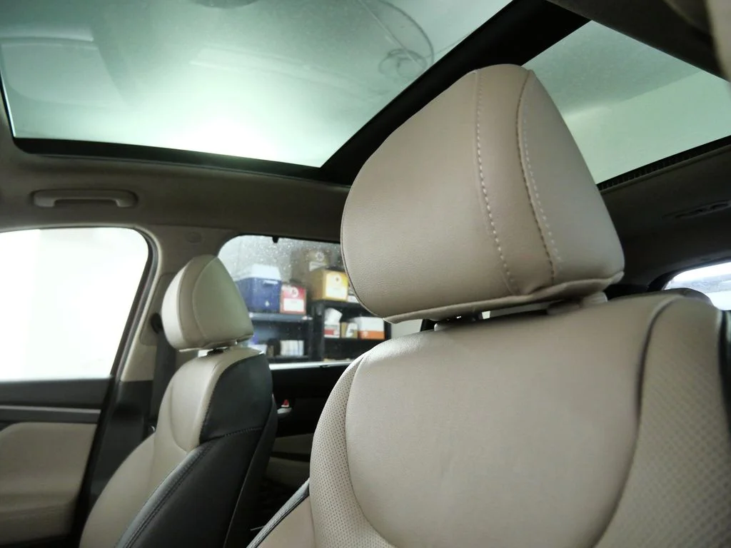 Used 2019 Red Hyundai Ultimate image 26