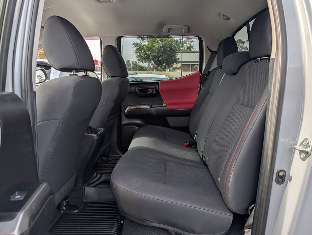 2020 Toyota Tacoma SR5 - Photo 11