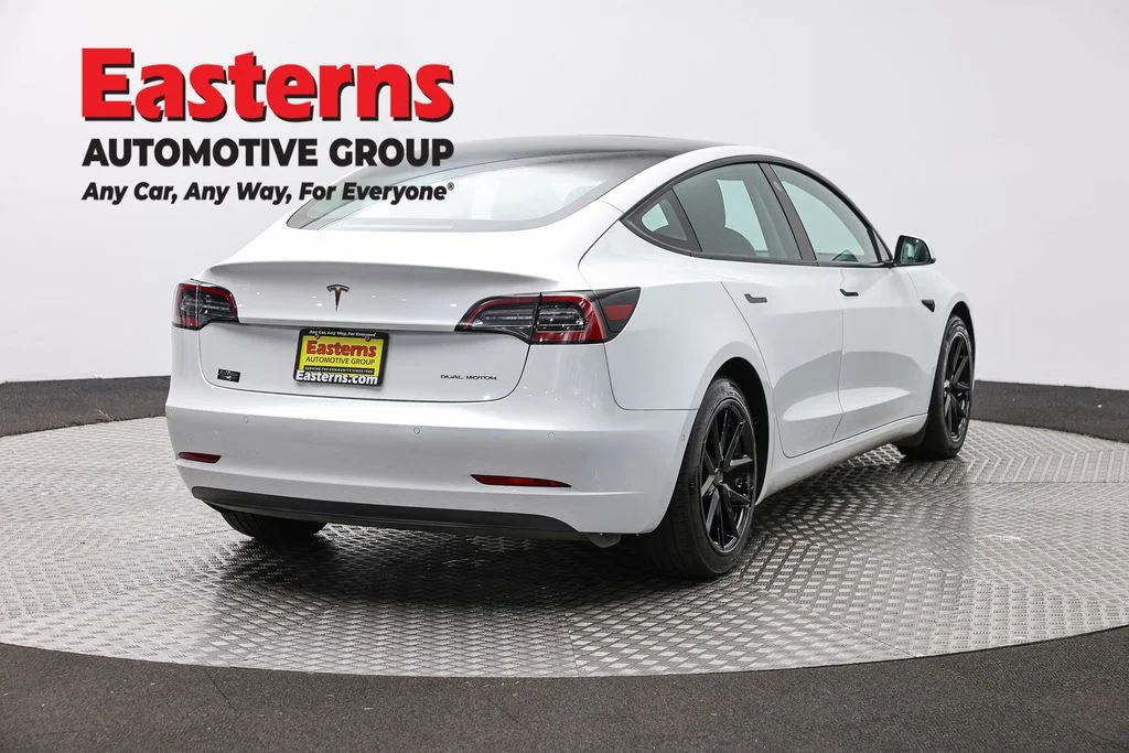 Used 2022 White Tesla Long Range image 5