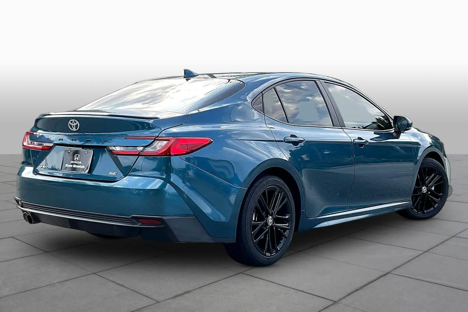 Used 2025 Ocean Gem Toyota SE image 13