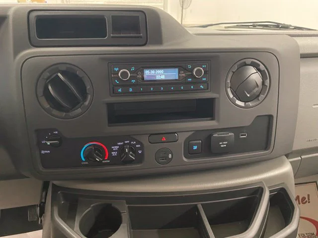 New 2025 Oxford White Ford E-350 SRW image 39