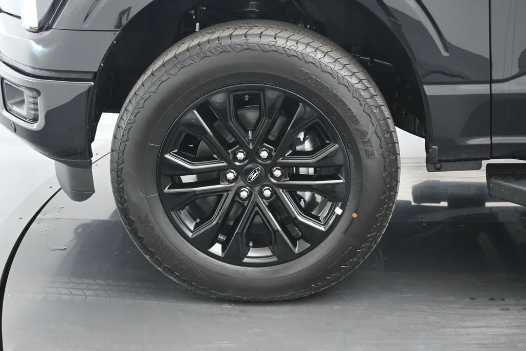 New 2026 Agate Black Metallic Ford Lariat image 24