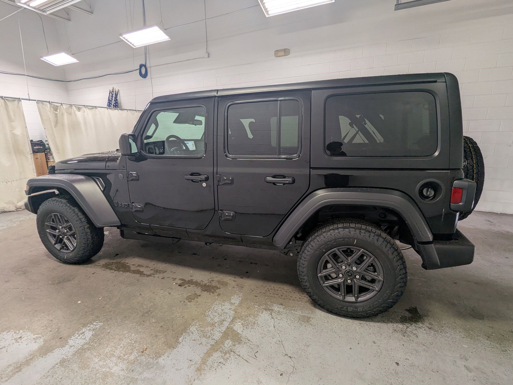 New 2026 Black Clear-Coat Exterior Paint Jeep Sport S image 8