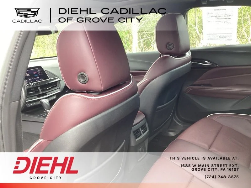 Used 2021 White Cadillac Sport image 12