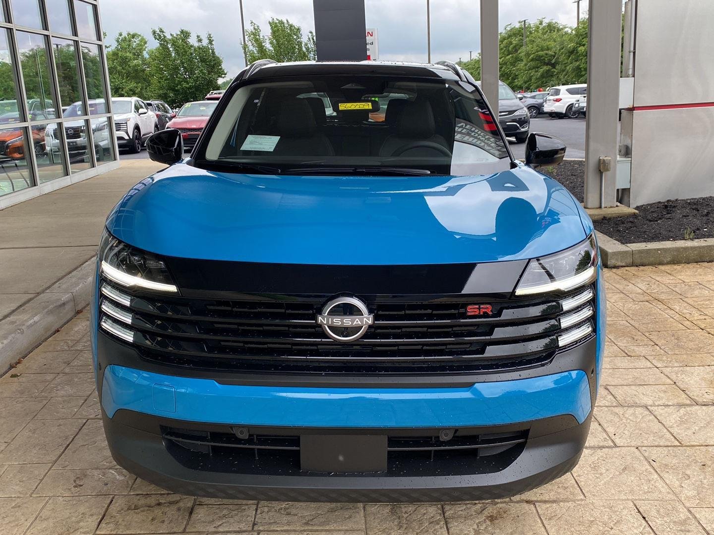 New 2026 Arctic Ice Blue Metallic / Super Black Two-tone Nissan SR image 2