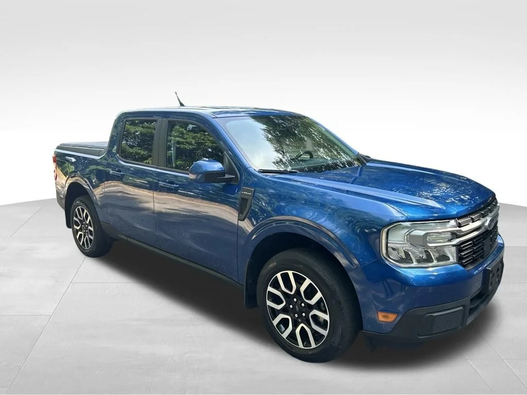 Used 2023 Blue Ford Lariat image 8