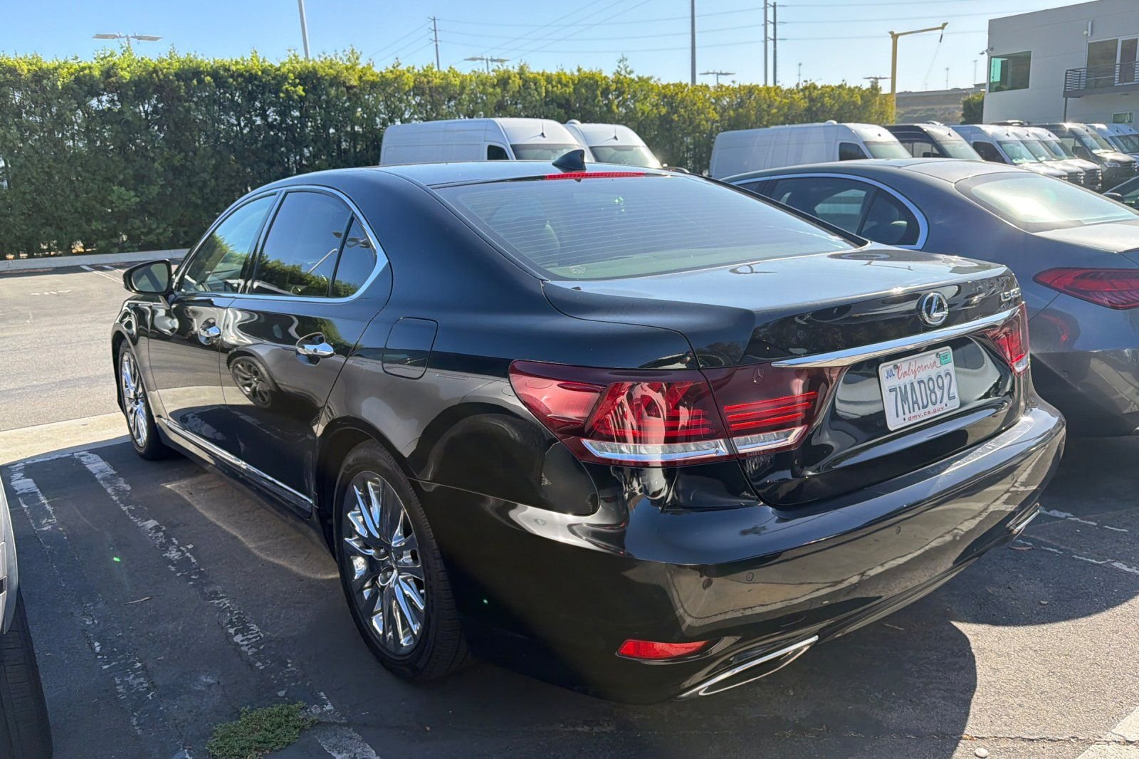 Used 2015 Black Lexus 460 image 10