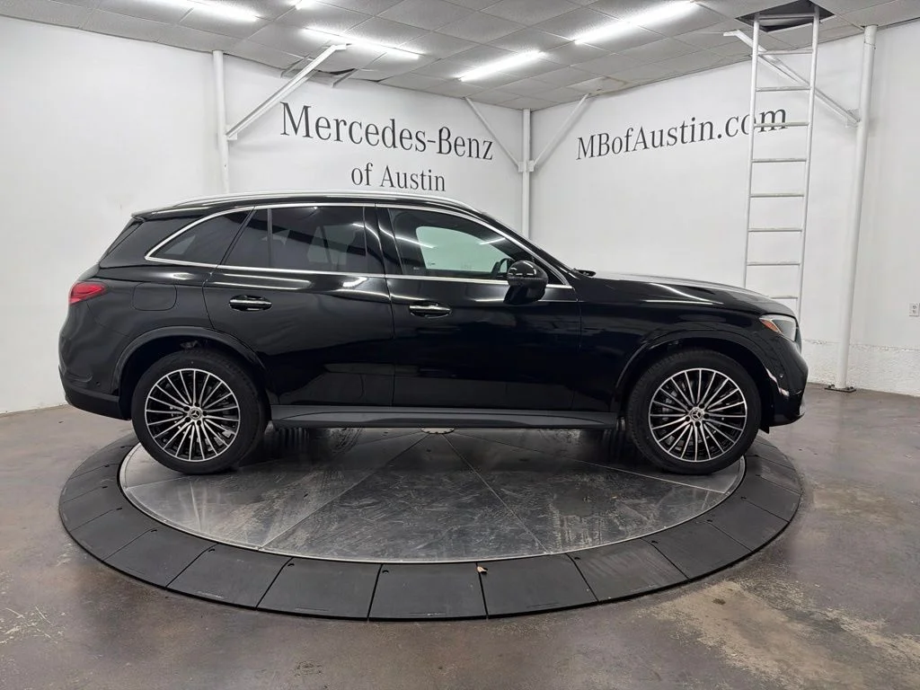 New 2026 Black Mercedes-Benz GLC 300 image 8