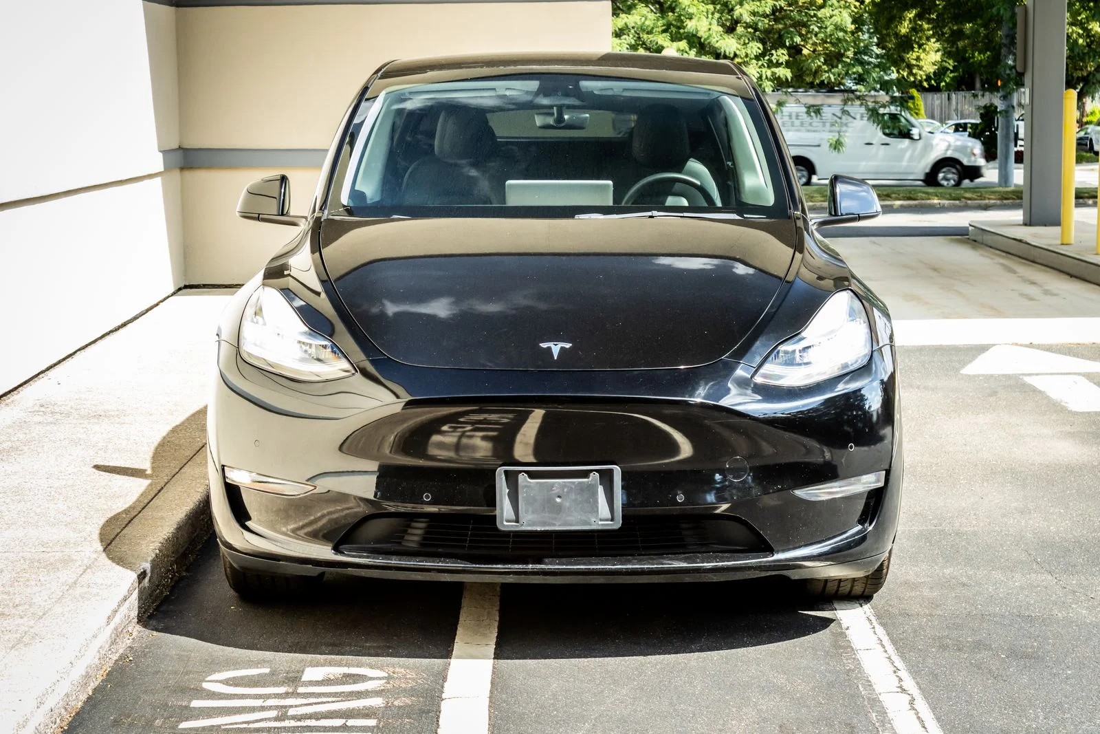 Used 2022 Tesla Model Y Long Range with VIN 7SAYGDEE8NF316848 for sale in Commack, NY