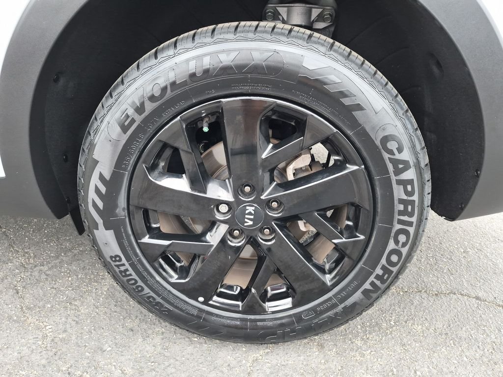 2021 Kia Sorento S - Photo 11