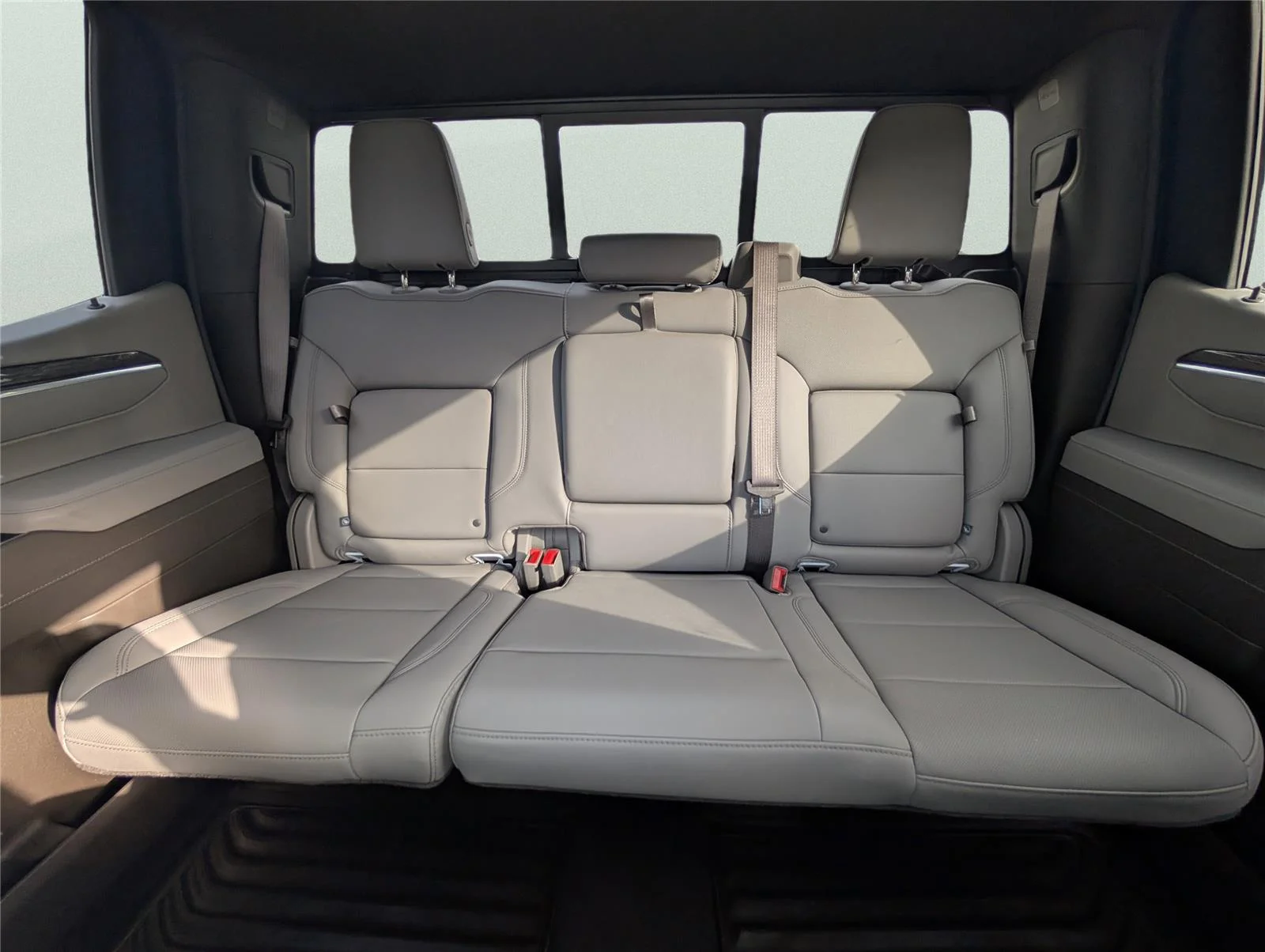 2026 Chevrolet Silverado 1500 LTZ - Photo 31