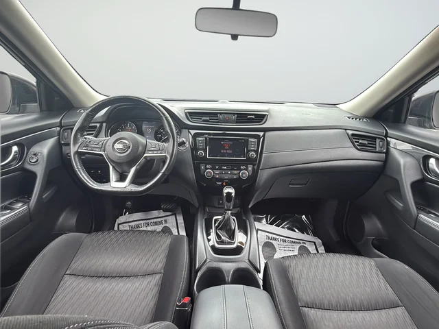 Used 2018 Gray Nissan SV image 9