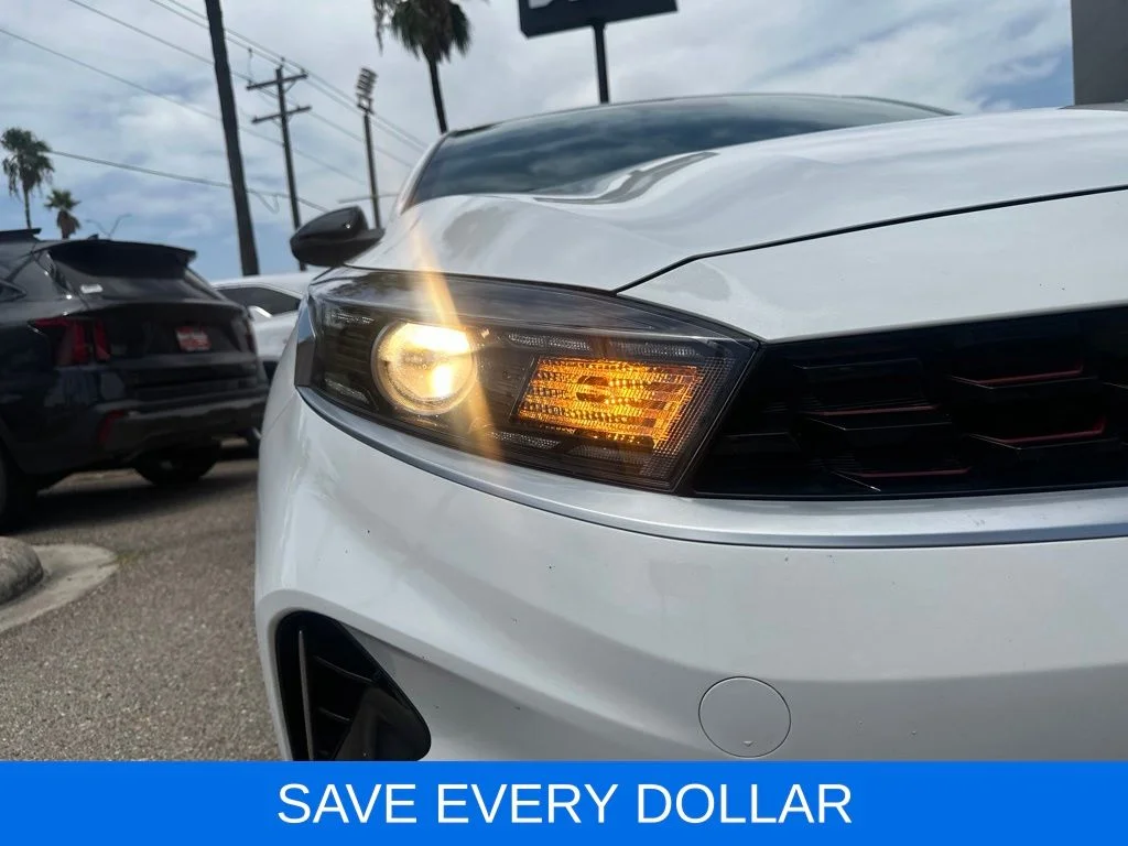 Used 2024 White Kia GT-Line image 5