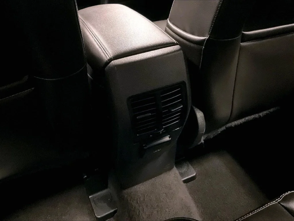 Used 2017 Gray Ford SE image 28