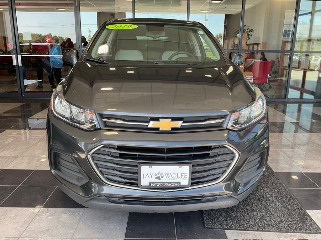 Used 2019 Chevrolet Trax LS with VIN 3GNCJKSB9KL242139 for sale in Kansas City