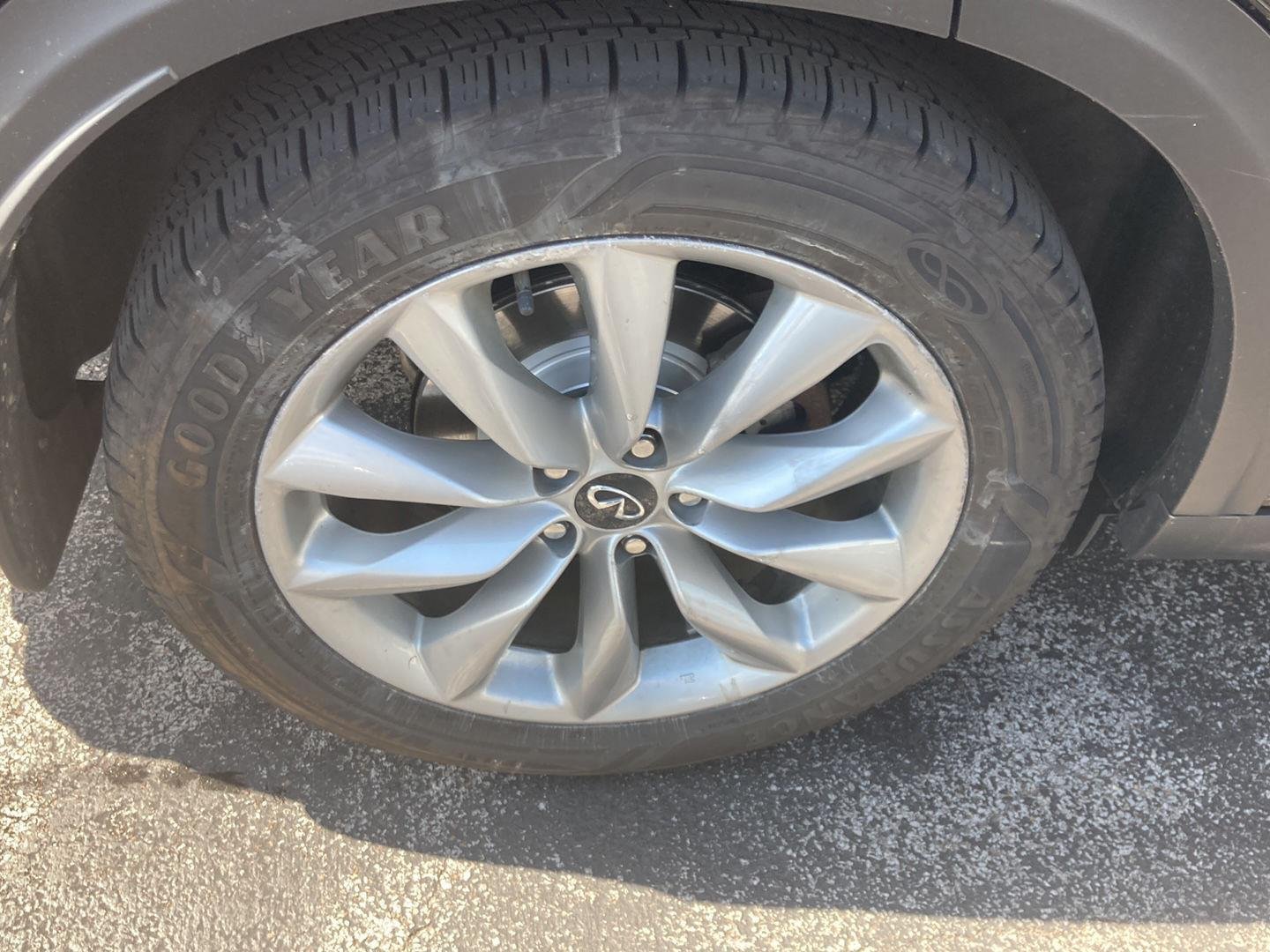 Used 2020 Black Obsidian INFINITI LUXE image 8