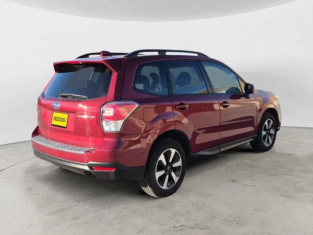 Used 2018 Venetian Red Pearl Subaru 2.5i Premium image 5