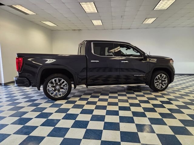 Used 2023 Silver GMC Denali image 9