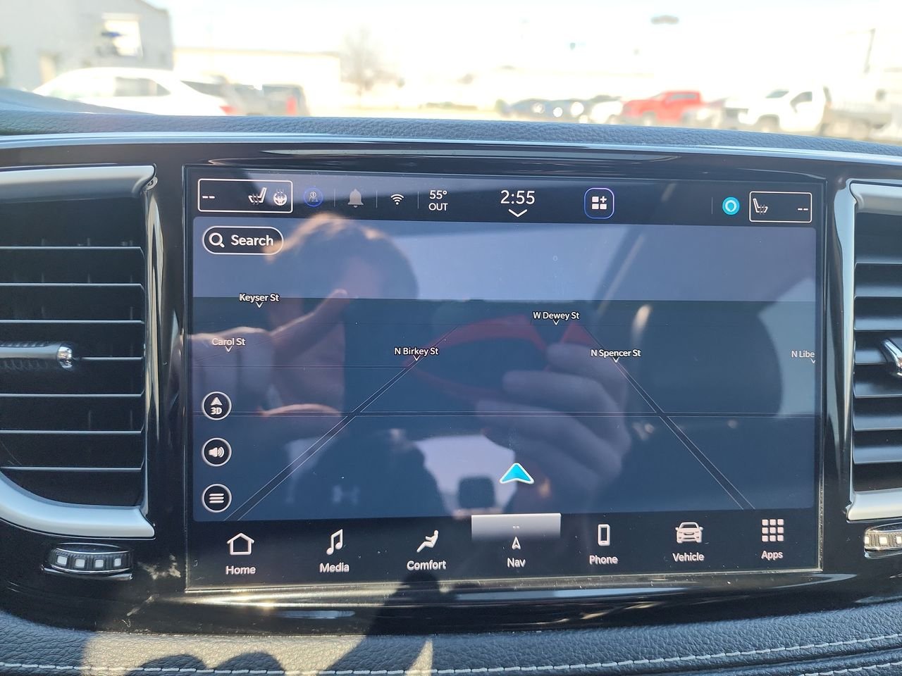 Used 2023  Chrysler Limited image 17