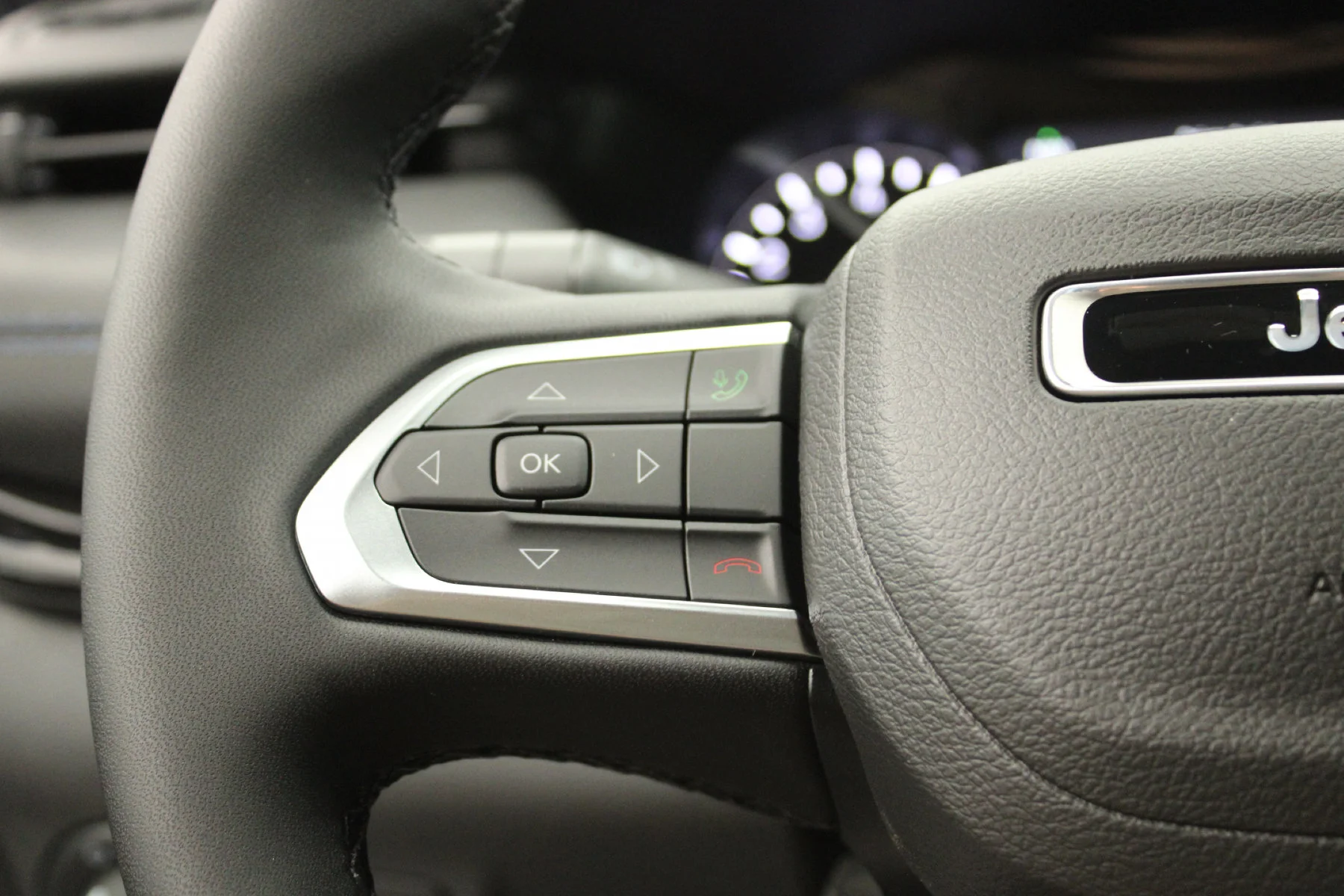 2025 Jeep Compass Latitude - Photo 6