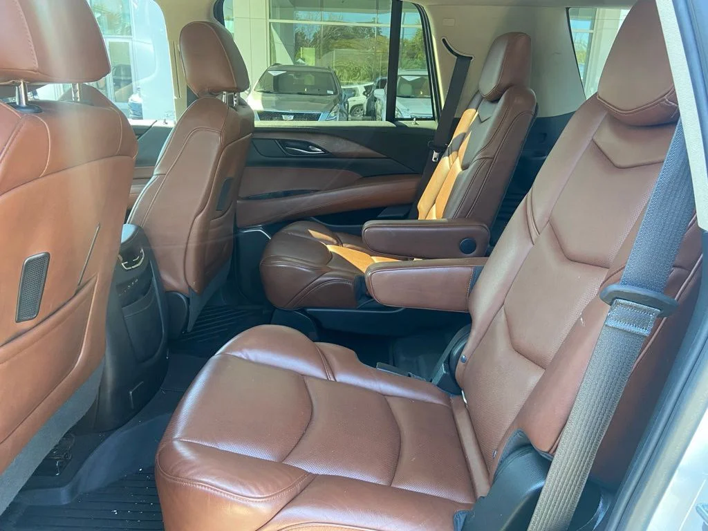 Used 2019 Crystal White Cadillac Premium Luxury image 11